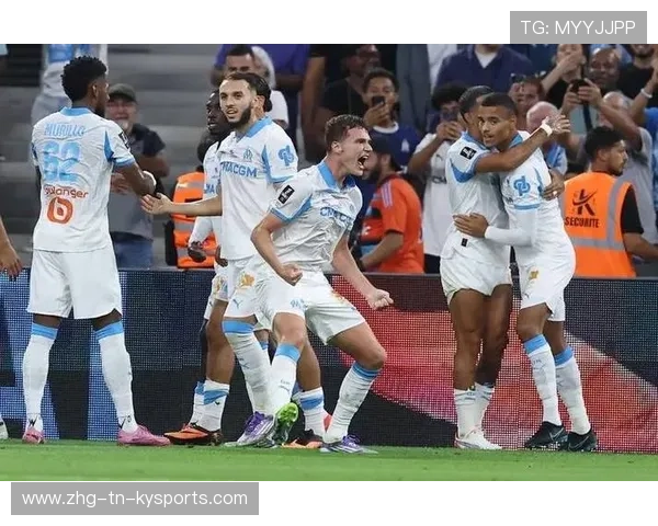 布鲁日冬窗蓄势待发:引进兼具经验与潜力的中场,重塑冠军之路 布鲁日冬窗蓄势待发:引进兼具经验与潜力的中场,重塑冠军之路